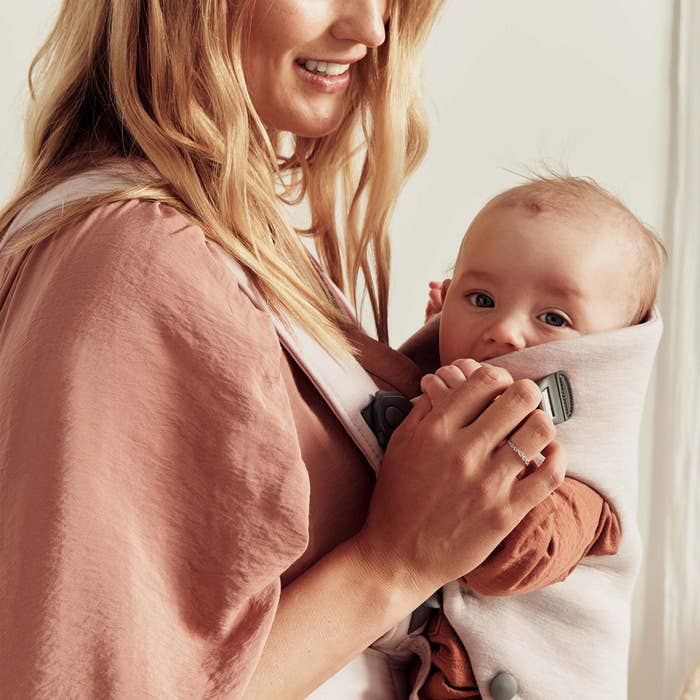 Baby Carrier Mini (3D Jersey) Light Beige Lifestyle 7