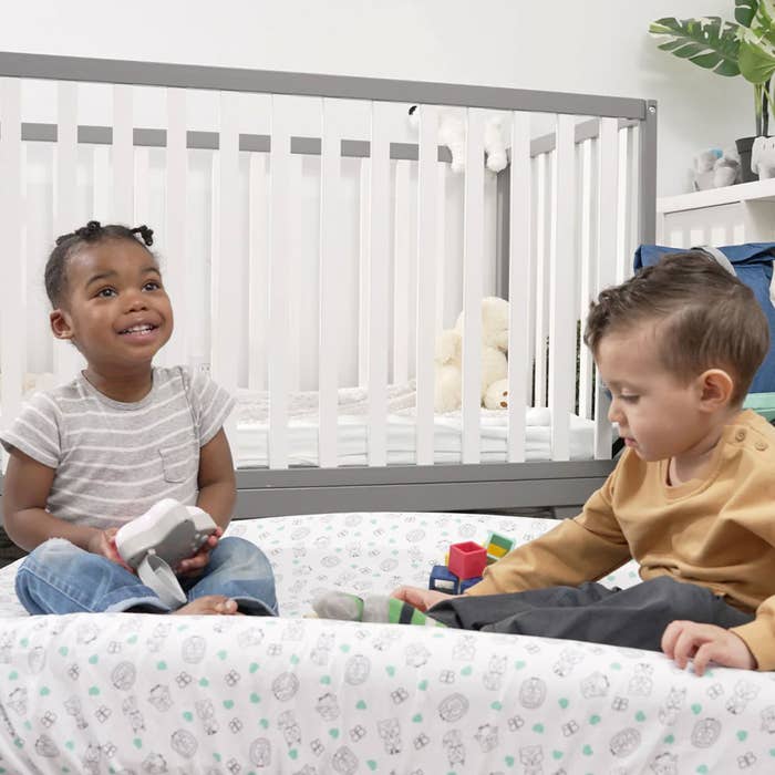Mat Kids Inflatable Air Mattress Lifestyle 3