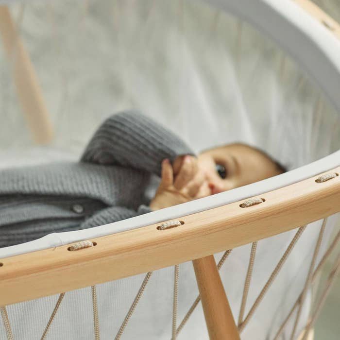 KUMI Mesh Cocoon Bassinet Desert 5