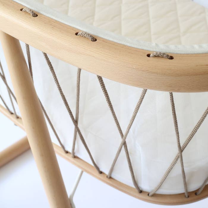KUMI Mesh Cocoon Bassinet Hazelnut 2