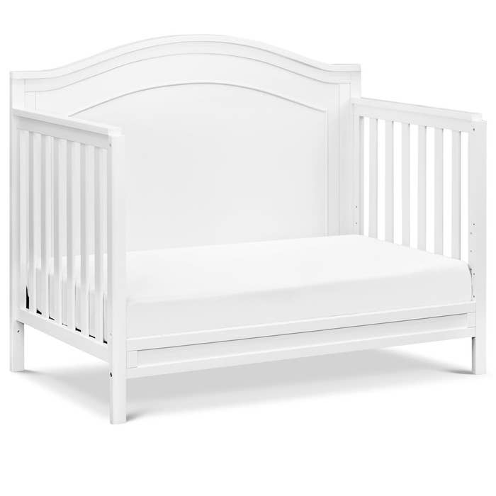 Charlie 4-in-1 Convertible Crib- White (W)- Daybed Conversion 
