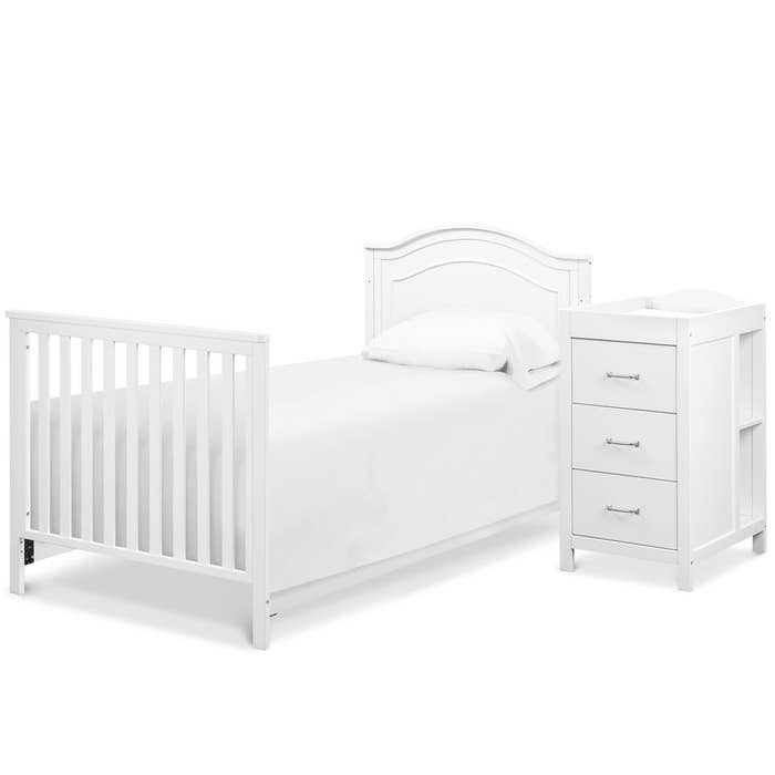 Charlie Mini Crib & Changer - White (W)- Bed Conversion 