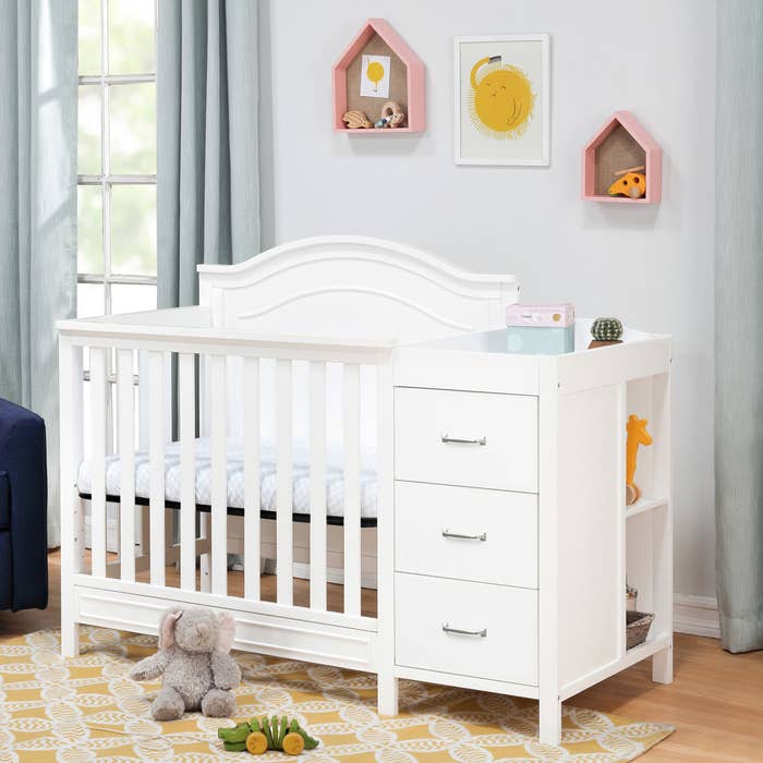 Charlie Mini Crib & Changer - White (W) - Life Style Image (1)