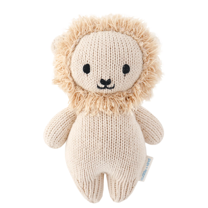 cuddle + kind - Baby Animals - Lion