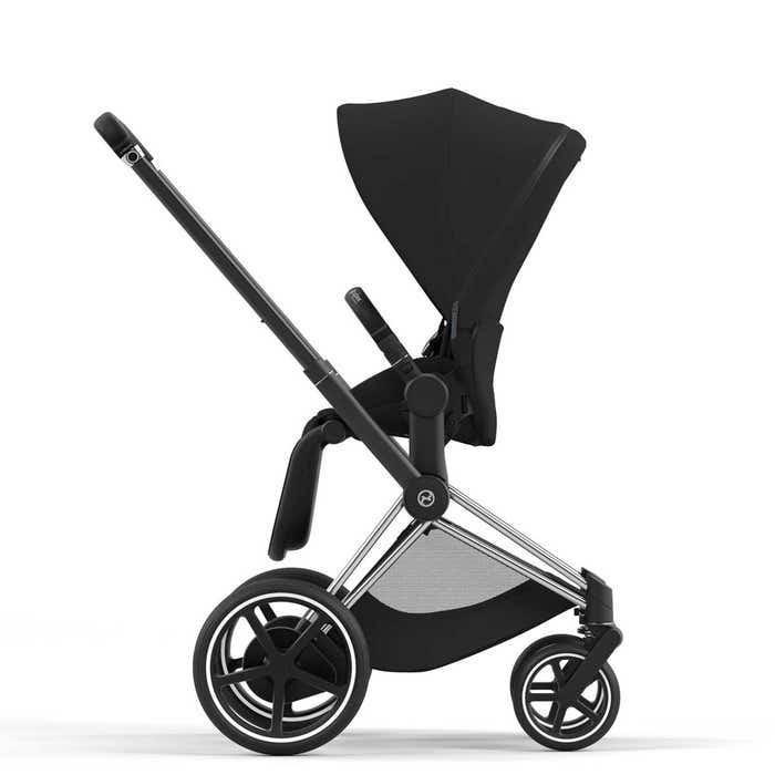 ePriam 4 Stroller Lifestyle 13