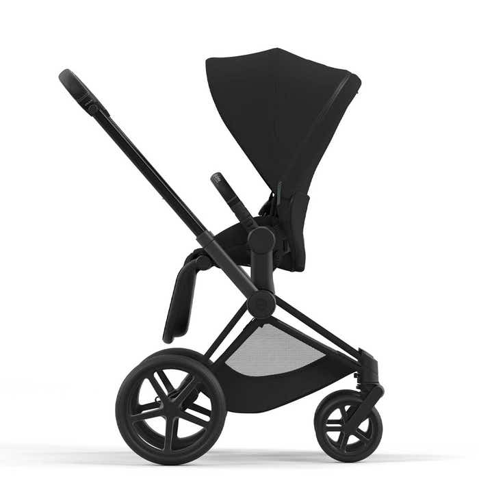 Priam 4 Stroller Lifestyle 3