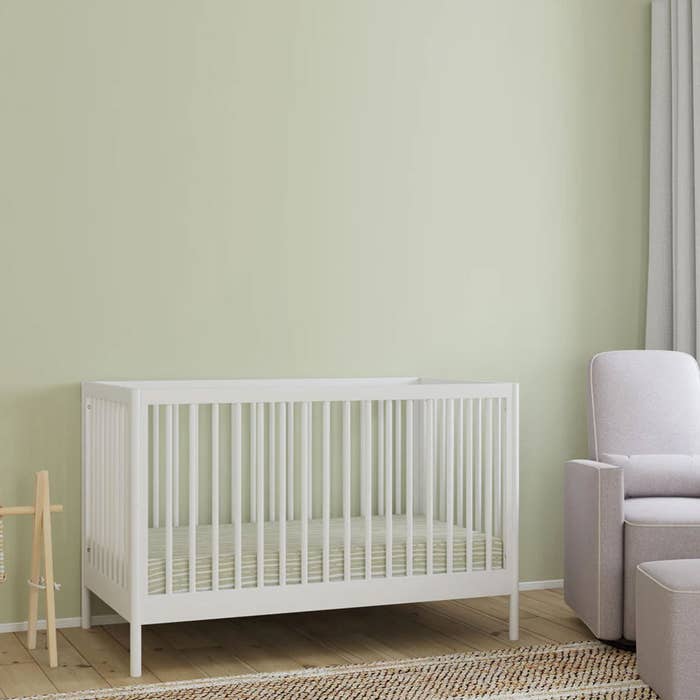 Birdie 3-in-1 Crib White Lifestyle 6