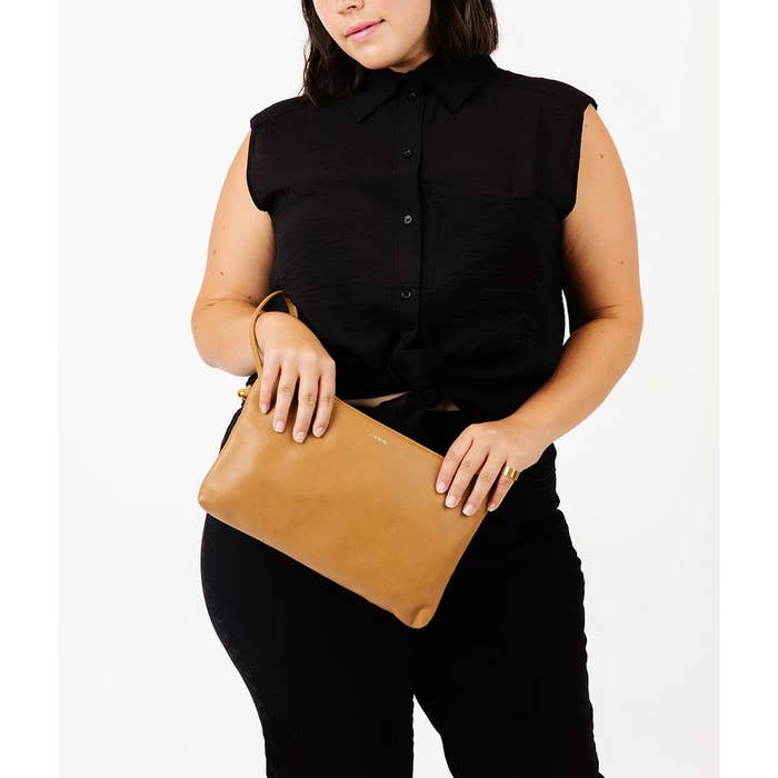 Fawn Design - The Changing Clutch-lifestyle5