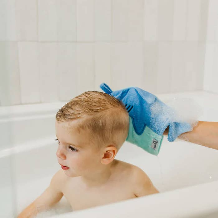 Wash Mitt lifestyle 7