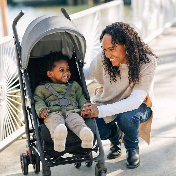 G-Luxe Stroller - Lifestyle 3