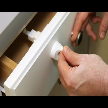 Adhesive Magnet Lock (4 Pk)