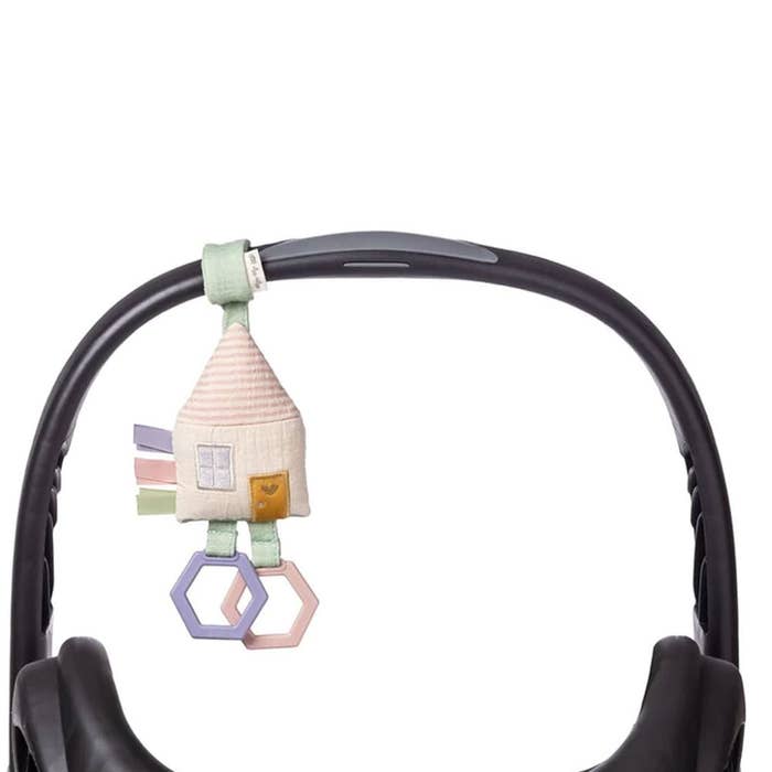 Itzy Ritzy - Ritzy Jingle Travel Toy -Lifestyle11