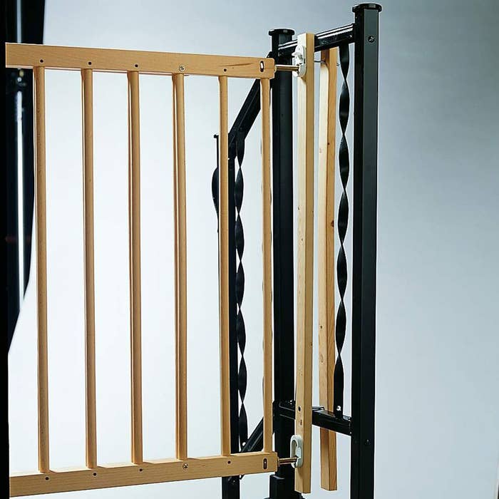 Kidco - K100 Gate Installation Kit Lifestyle 2