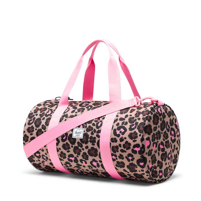 Little Herschel Classic Duffle - Leopard Scribble 2