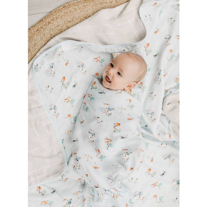 LouLou Lollipop - Swaddle Blanket - Lifestyle3