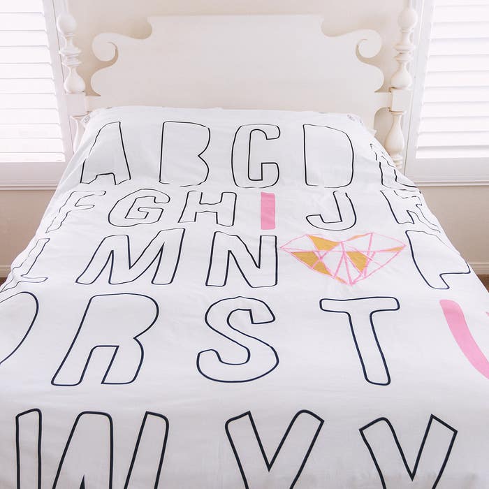 Living Textiles Full Bedding Paper Hearts lifestyle5