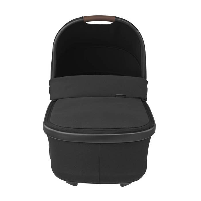 Oria Carrycot Lifestyle 2