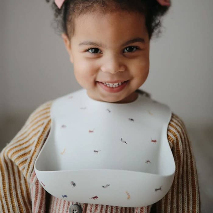 Mushie - Silicone Baby Bib Lifestyle6