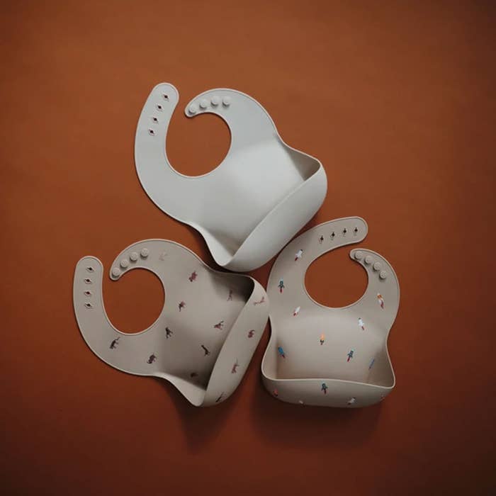 Mushie - Silicone Baby Bib Lifestyle7