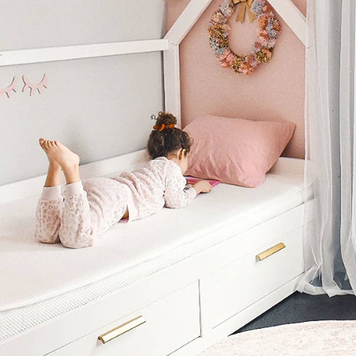 Twin Mattress Lifestyle 3