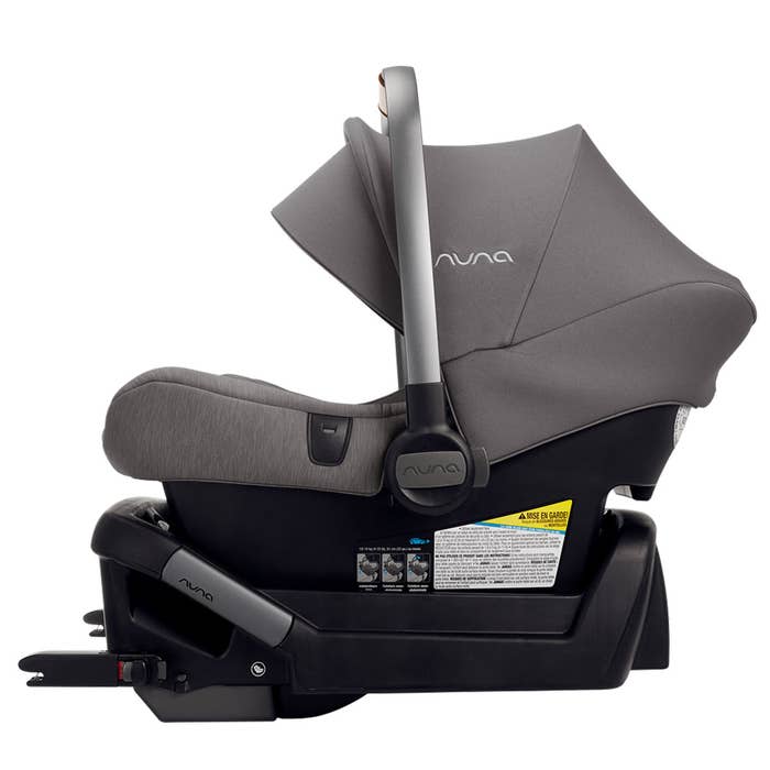 PIPA lite Infant Car Seat Lifestyle 3