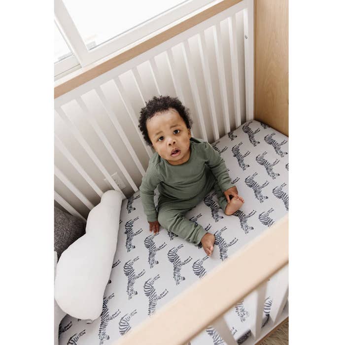 Oilo - Jersey Crib Sheet -Lifestyle9