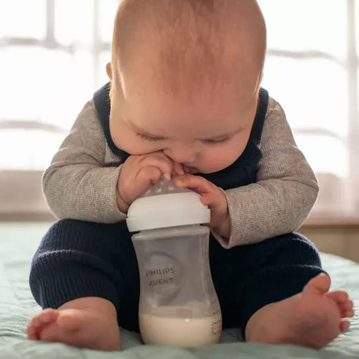 Philips Avent - Natural Slow Flow Nipple - 0m+ -Lifestyle5