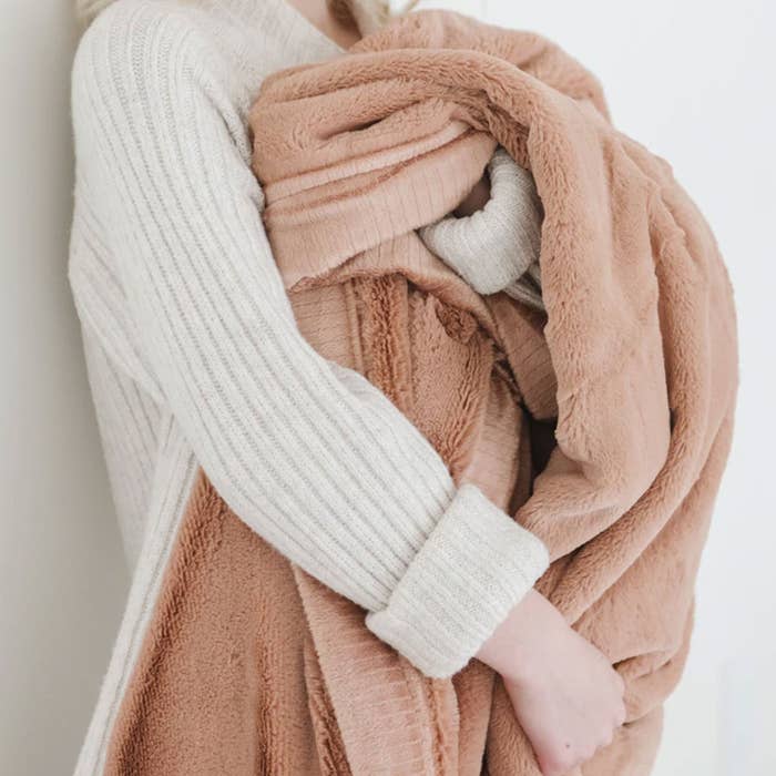 Saranoni - Lush Blanket13