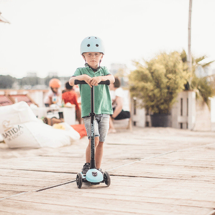 Scoot & Ride - Highwaykick 3 LED-Lifestyle 9