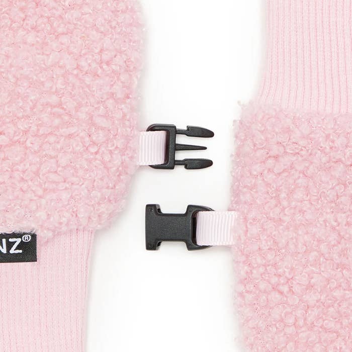 Stonz - Fleece Mitts -Kids-Lifestyle4