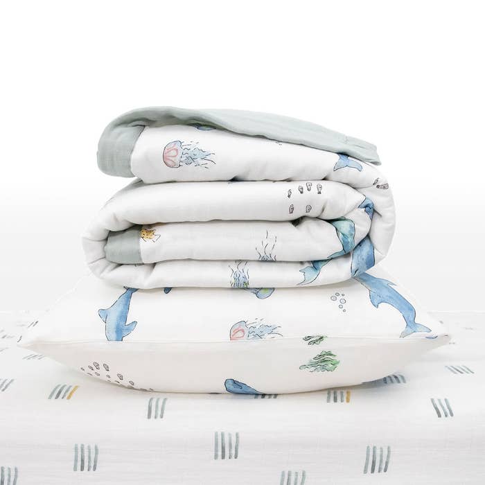 Little Unicorn - Cotton Muslin Toddler Bedding Set - Whales 2