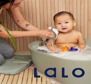 mega_bathing_lalo